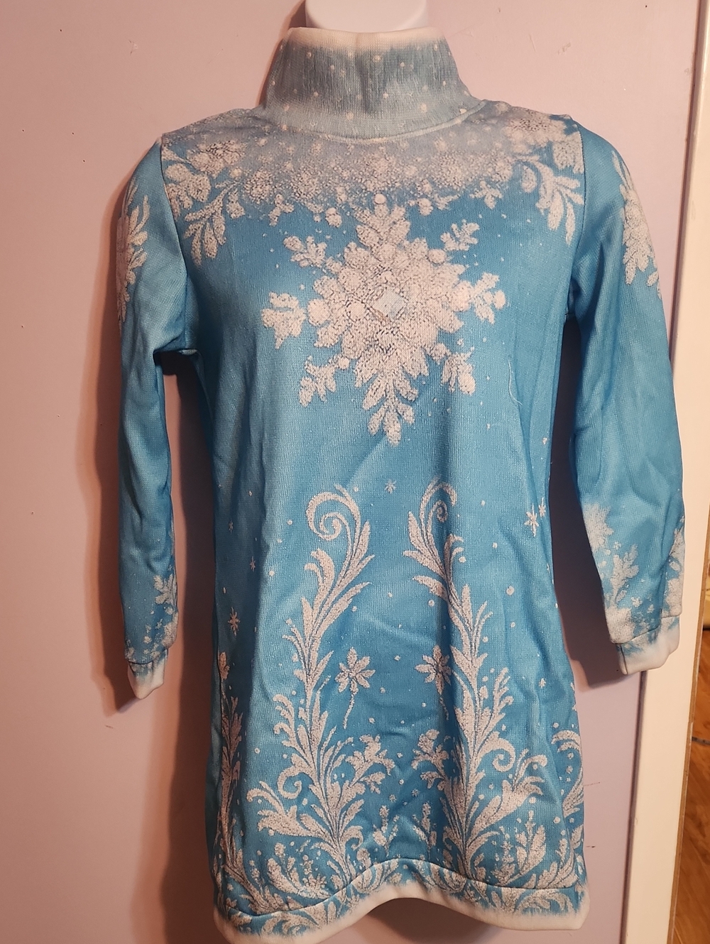 Faux Embroidered Floral Kurta in Blue & White